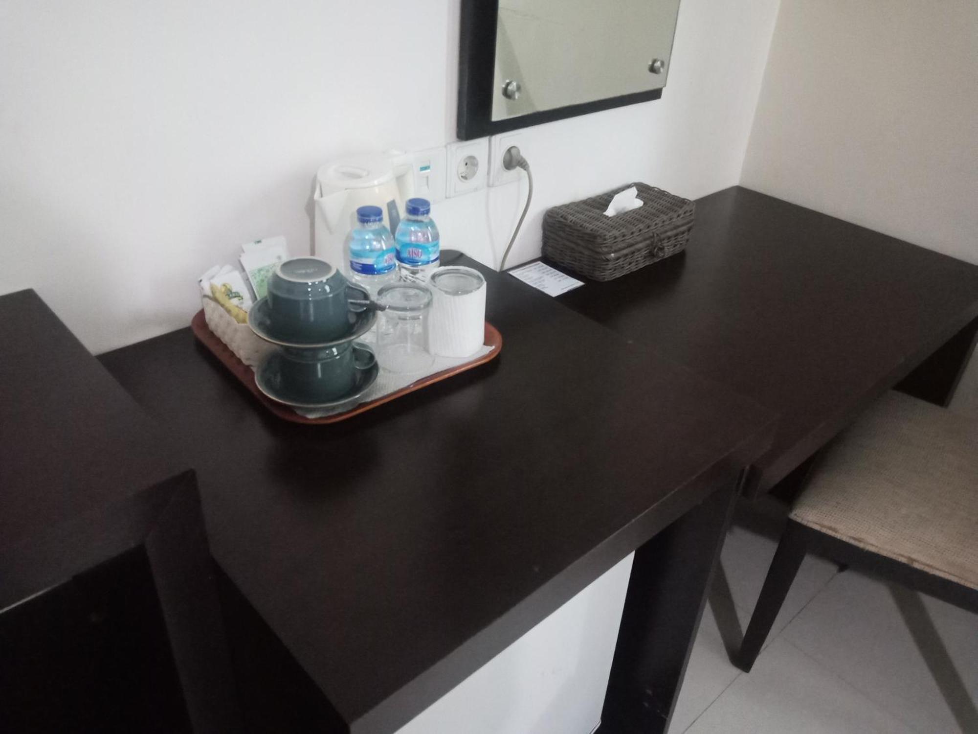 Manise Hotel Амбон Екстериор снимка