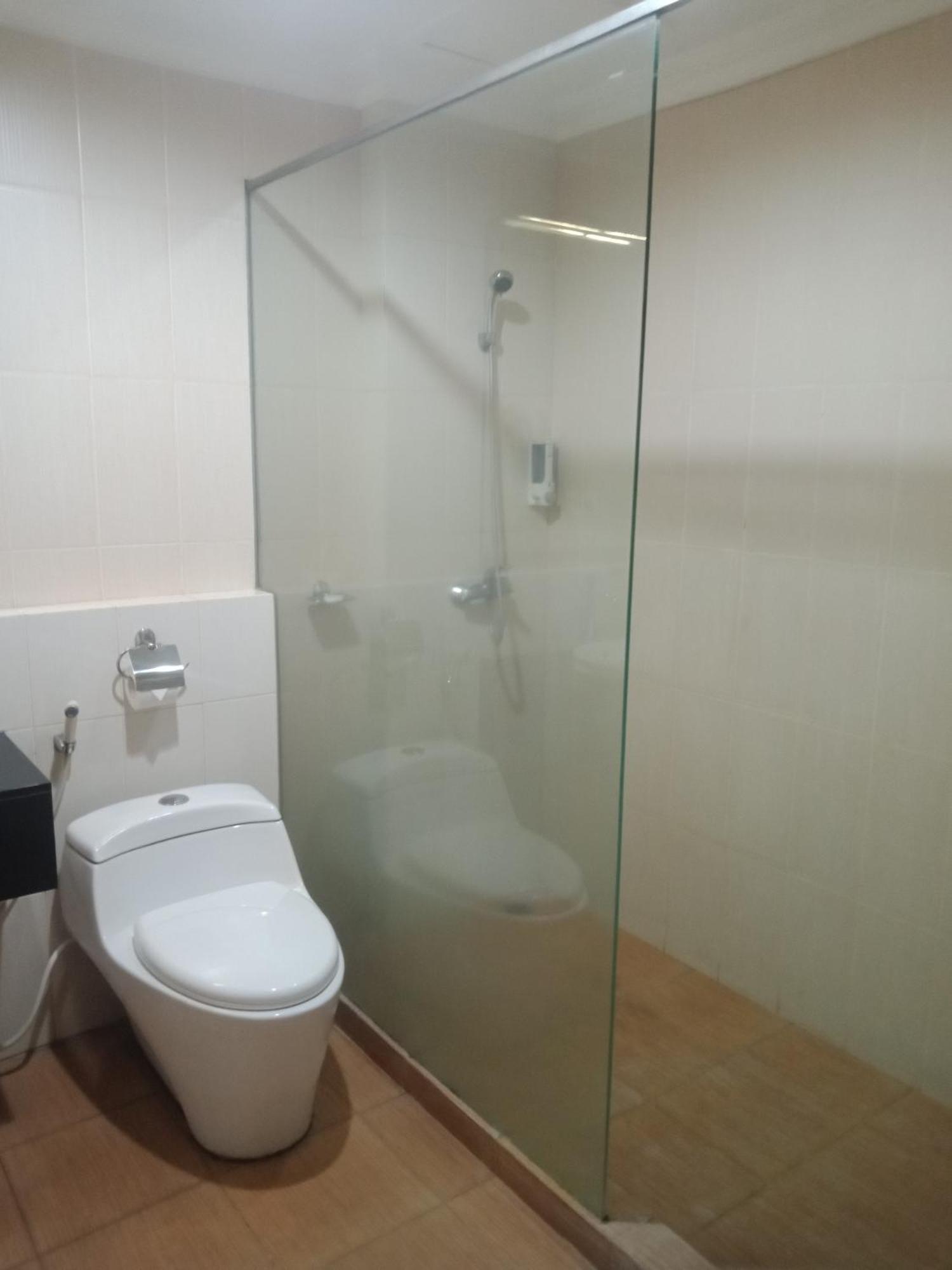 Manise Hotel Амбон Екстериор снимка