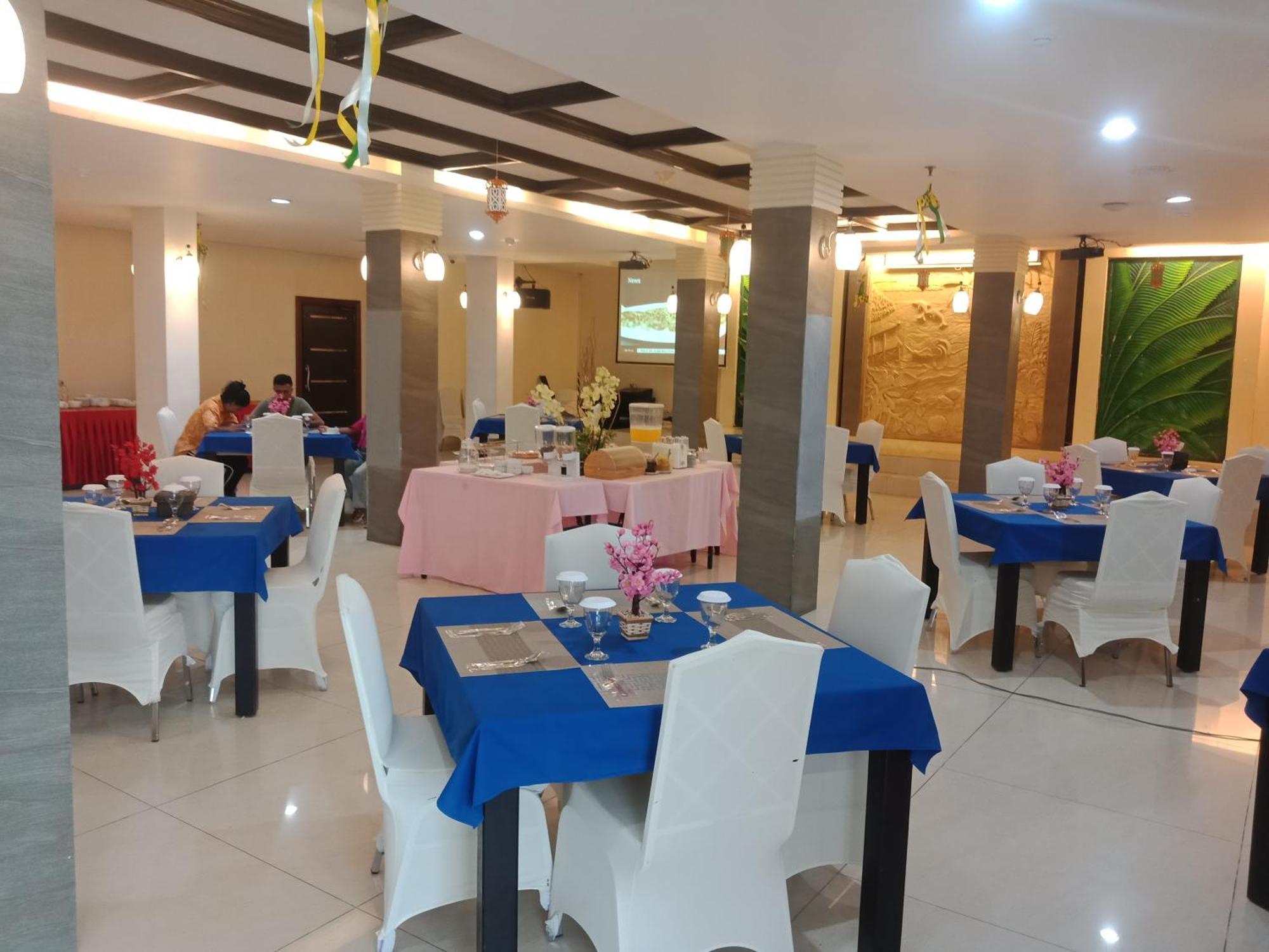 Manise Hotel Амбон Екстериор снимка