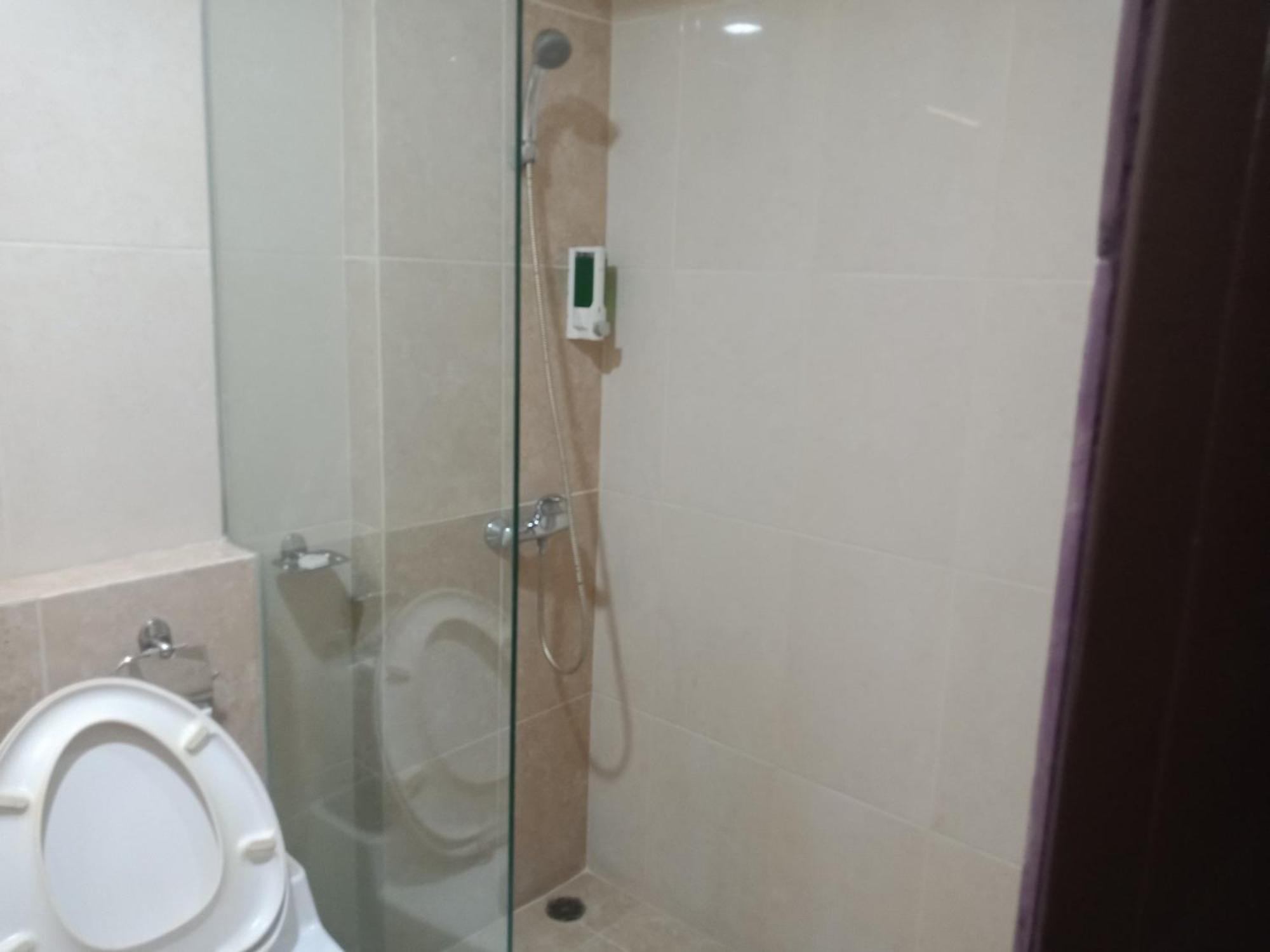 Manise Hotel Амбон Екстериор снимка
