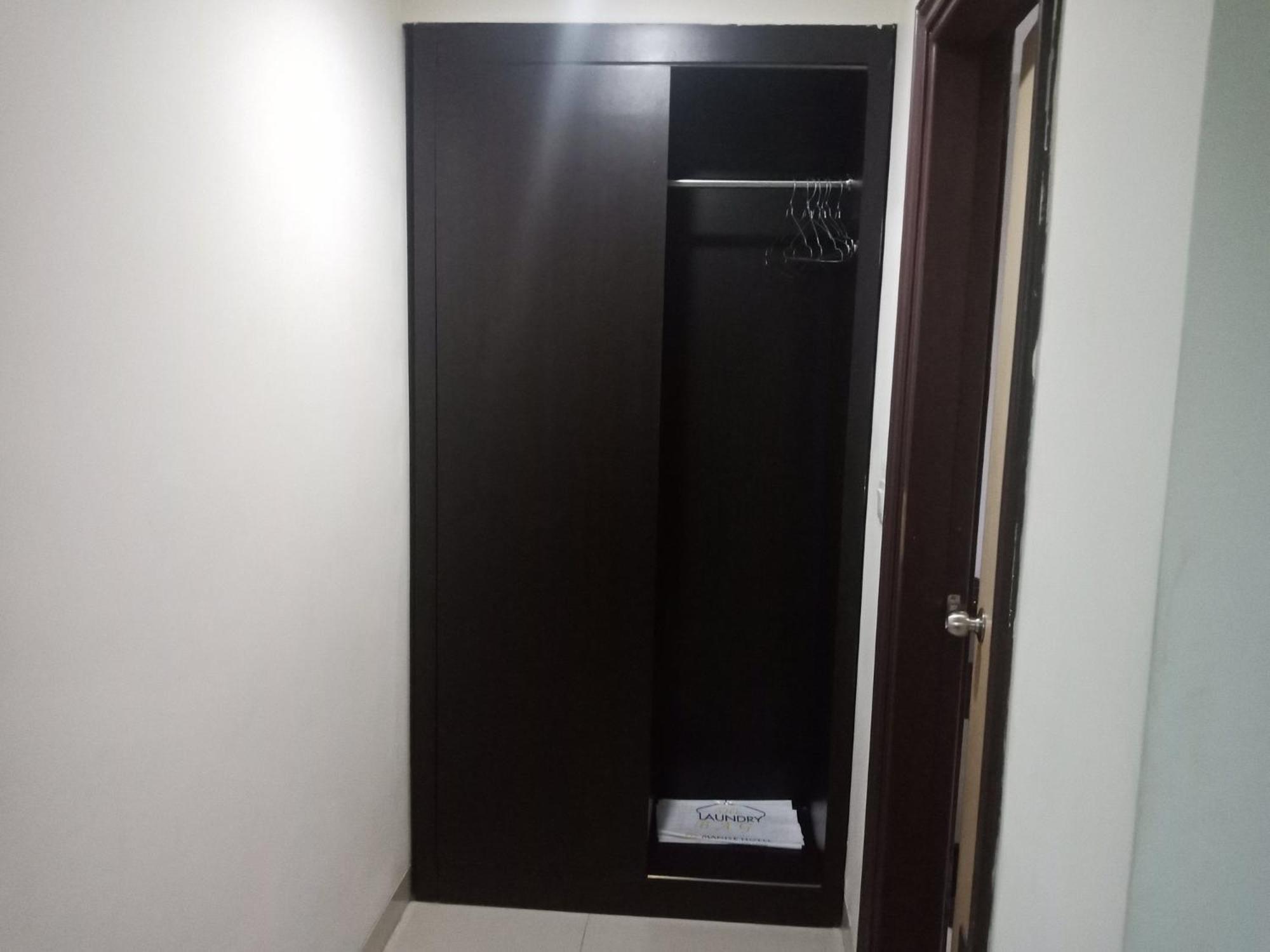 Manise Hotel Амбон Екстериор снимка