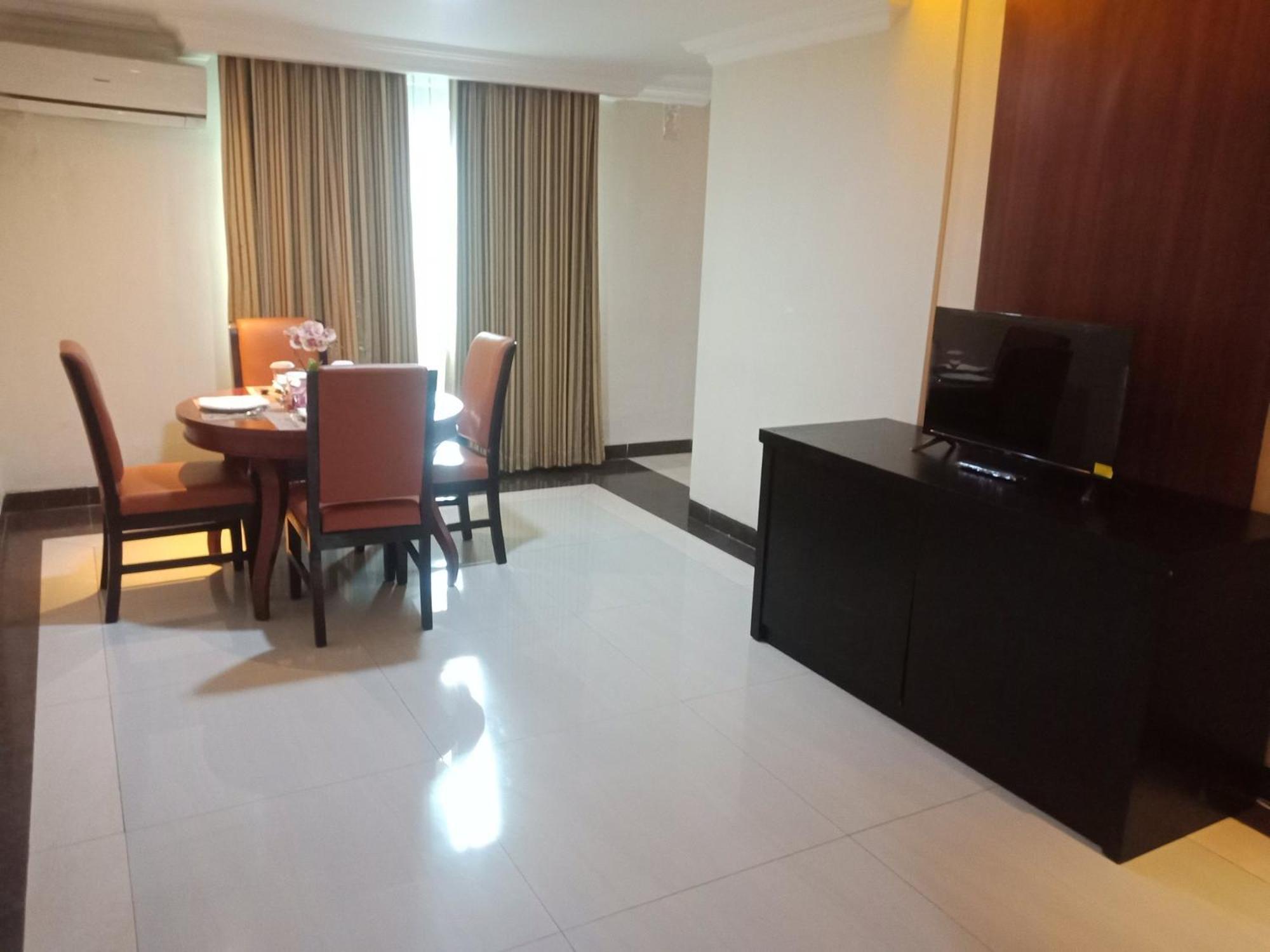 Manise Hotel Амбон Екстериор снимка