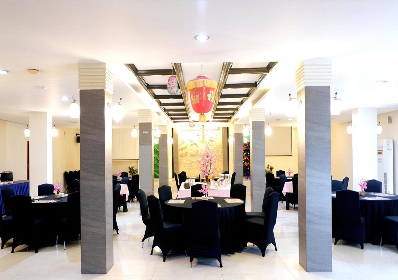 Manise Hotel Амбон Екстериор снимка