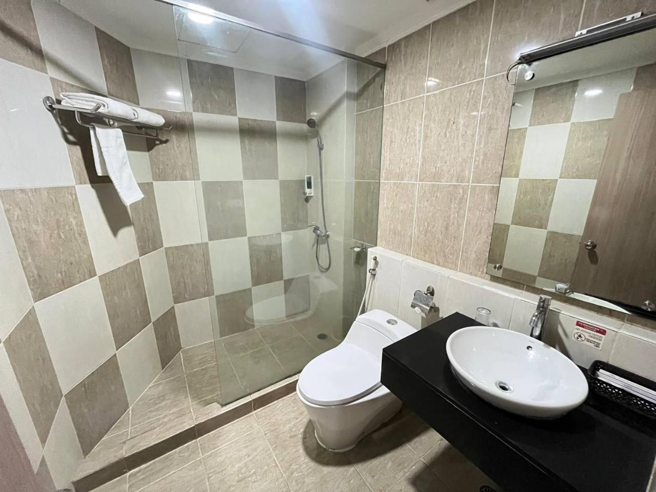 Manise Hotel Амбон Екстериор снимка